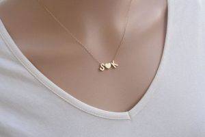 couple-initial-letter-necklace