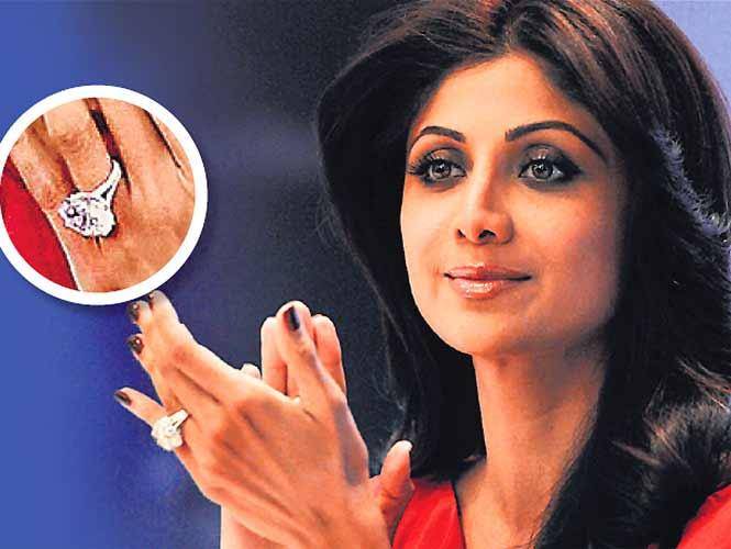 shilpa shetty solitaire engagement ring