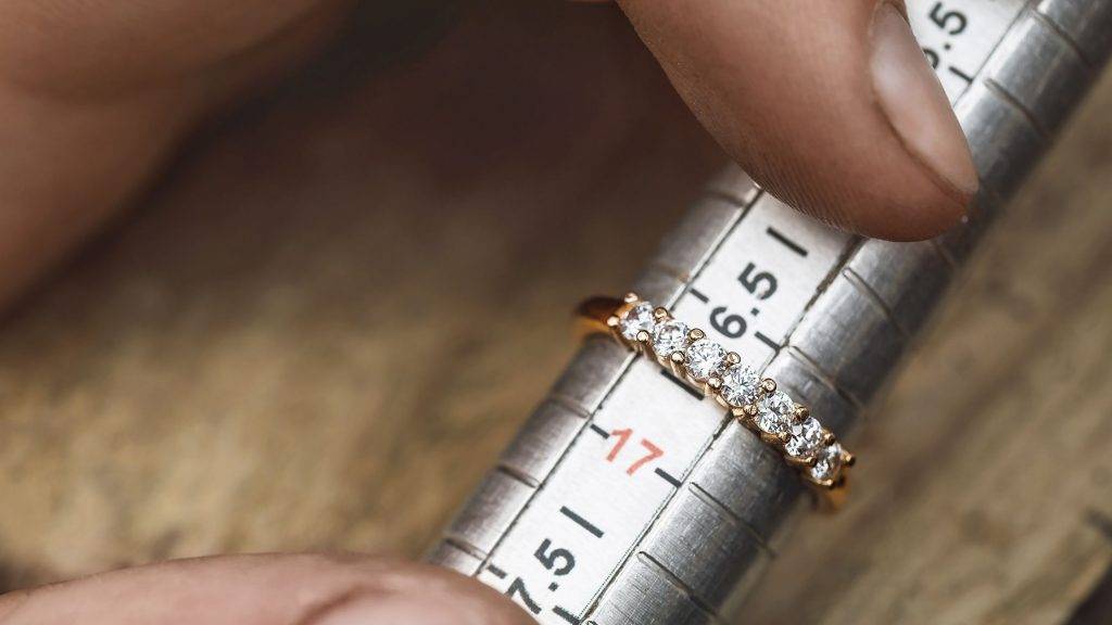 Prsten Sizer na prstenu
